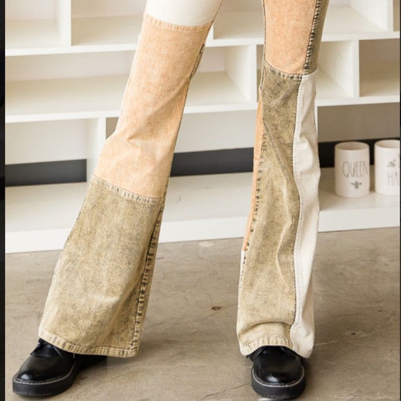 π $59 STARTS #206 Oli & Hali Corduroy Flare Pants Retro Colorblock Jeans - Picture 3 of 5